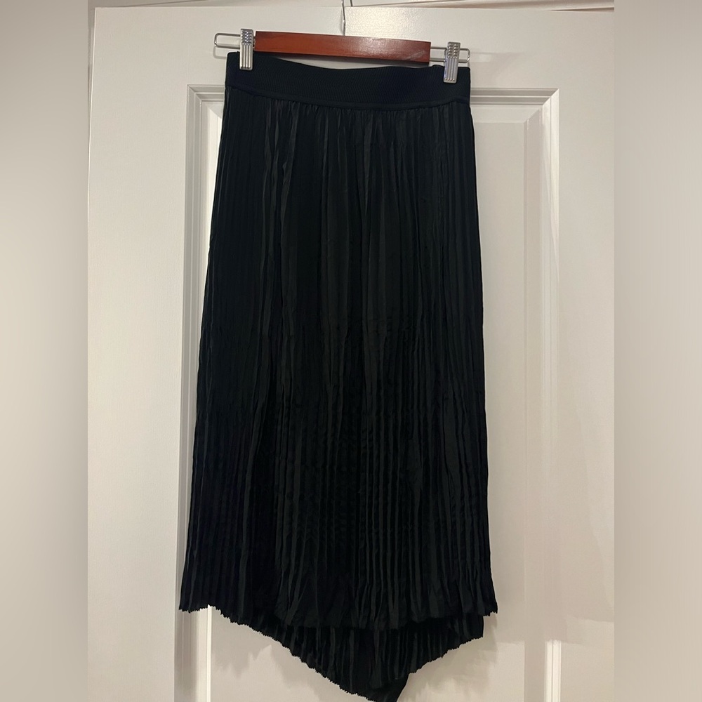 Vince black skirt xs